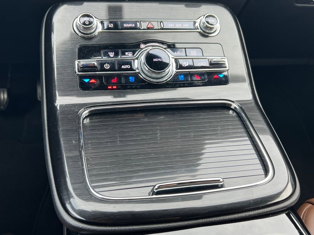 Used 2022 Lincoln Nautilus Reserve w/ Equipment Group 202A image 29