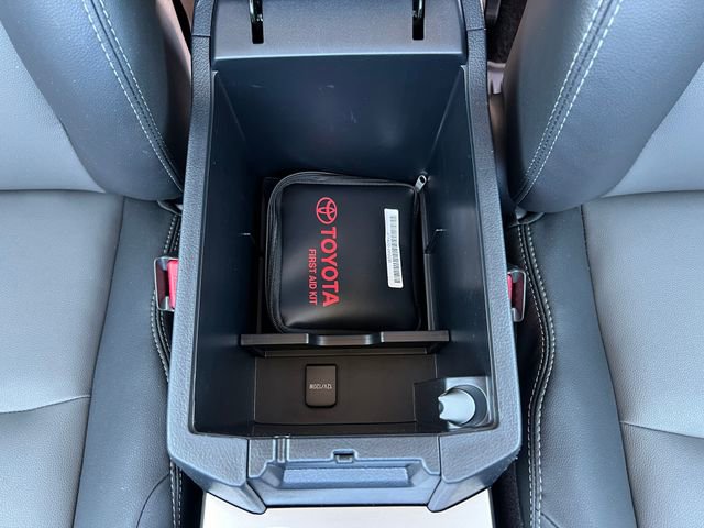 Used 2024 Toyota 4Runner SR5 Premium w/ Moonroof Package AWD/4WD image 31