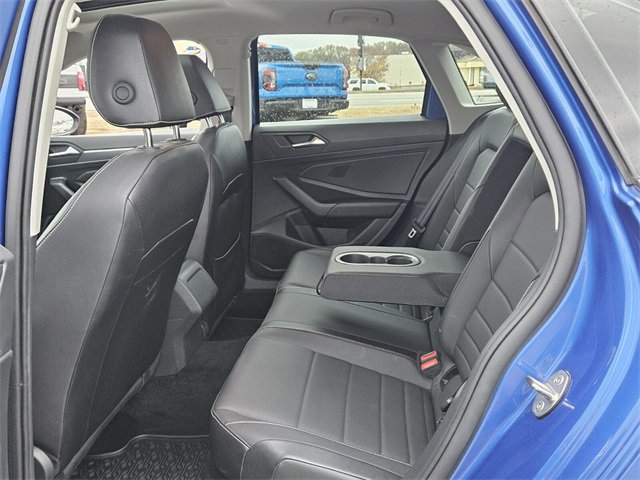 Used 2023 Volkswagen Jetta SE image 12