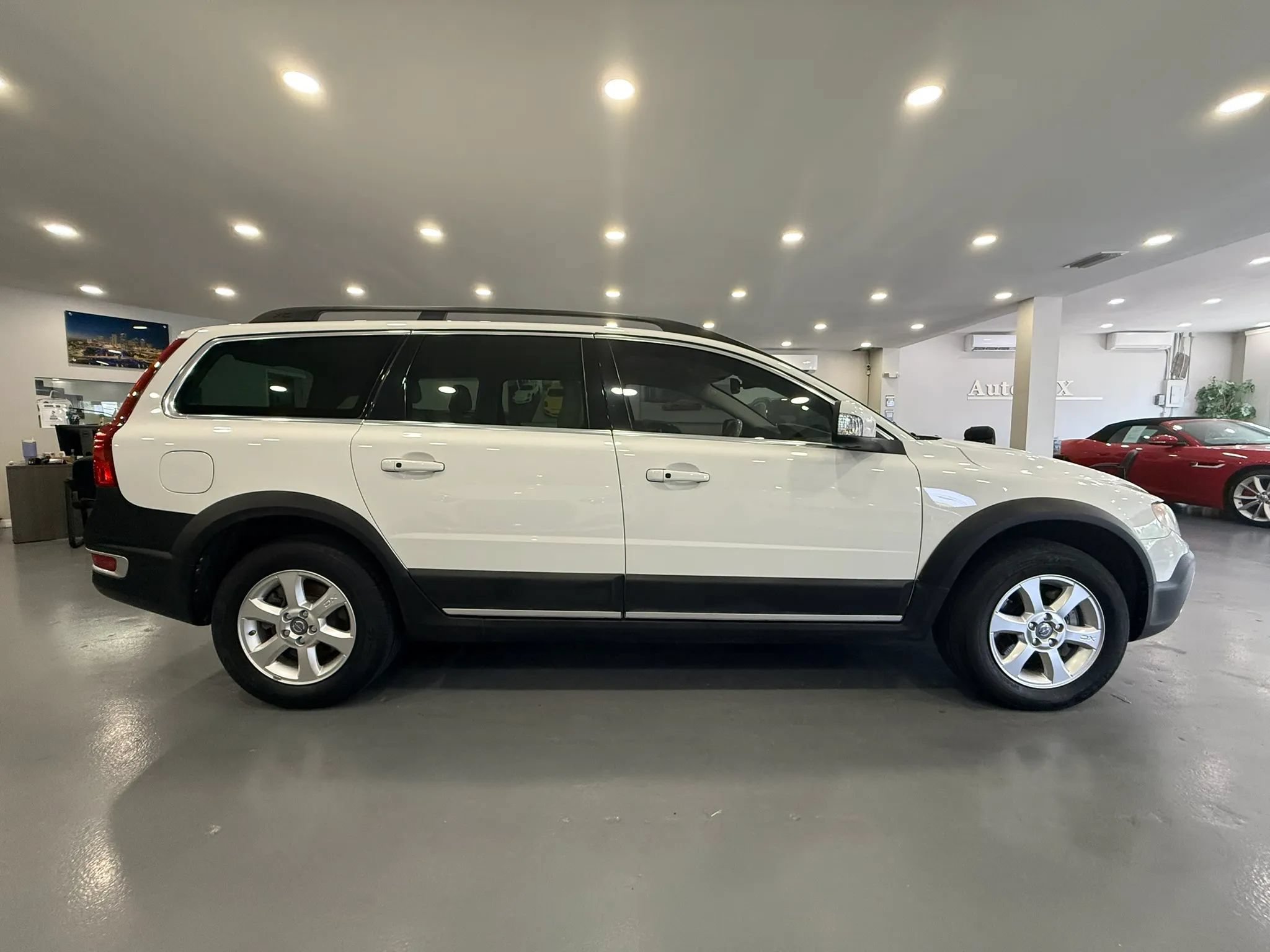 Used 2012 Volvo XC70 3.2 FWD image 8