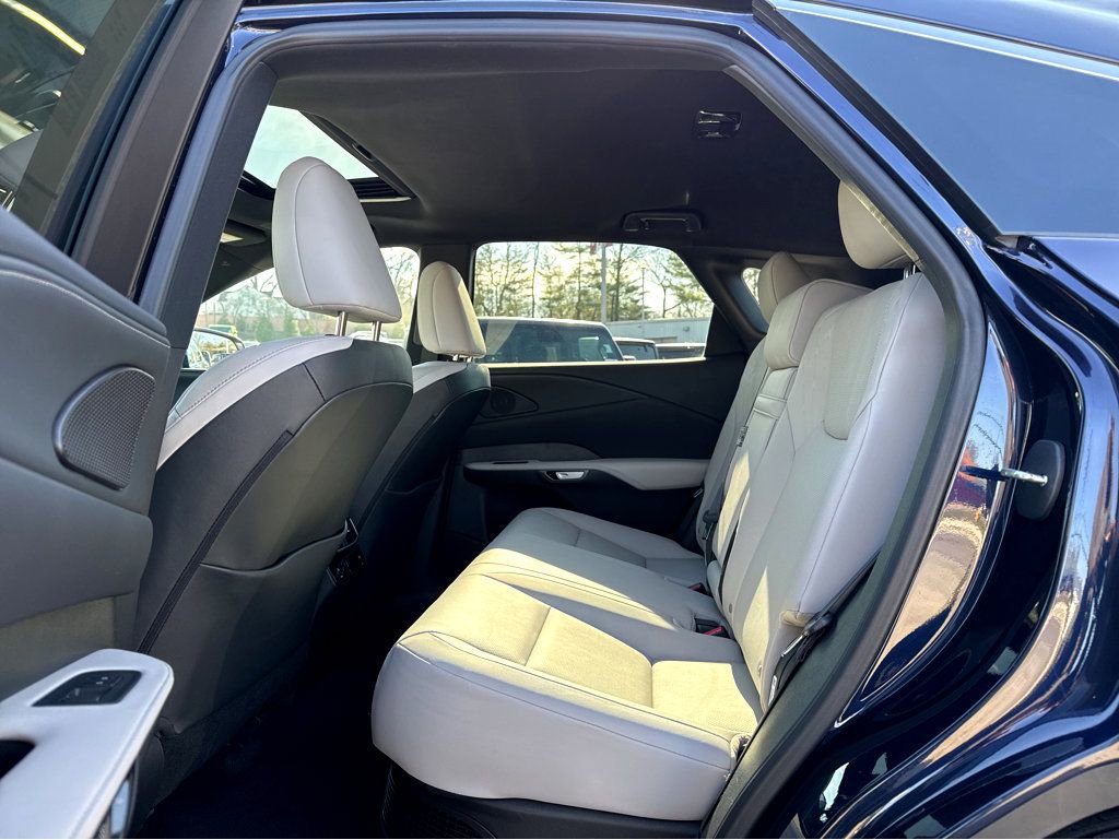 Used 2024 Lexus RX 350h image 10