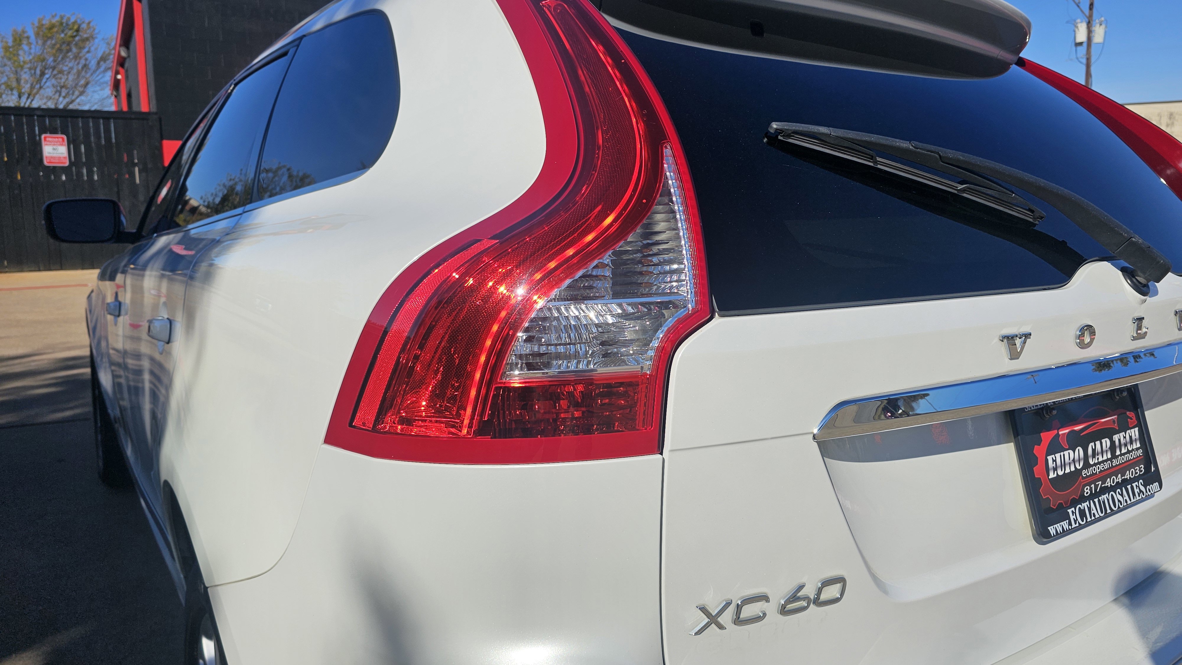 Used 2015 Volvo XC60 T5 Platinum image 10