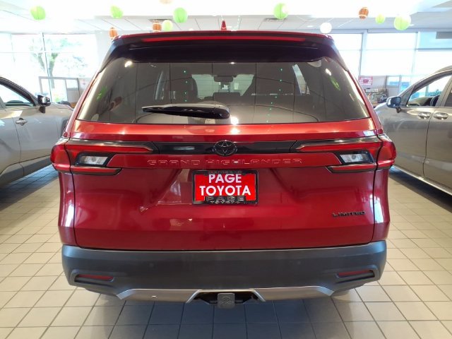 Certified 2025 Toyota Grand Highlander FWD image 5