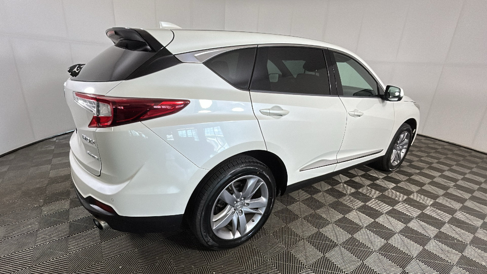 Used 2019 Acura RDX w/ Advance Package AWD/4WD image 2