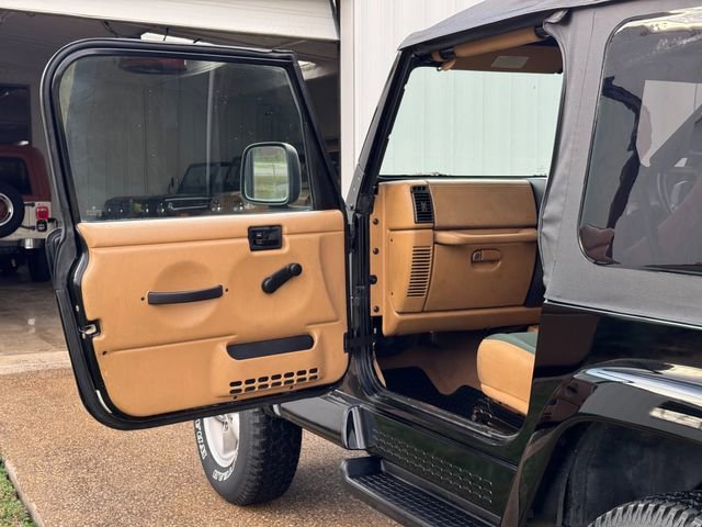 Used 1997 Jeep Wrangler Sahara image 22