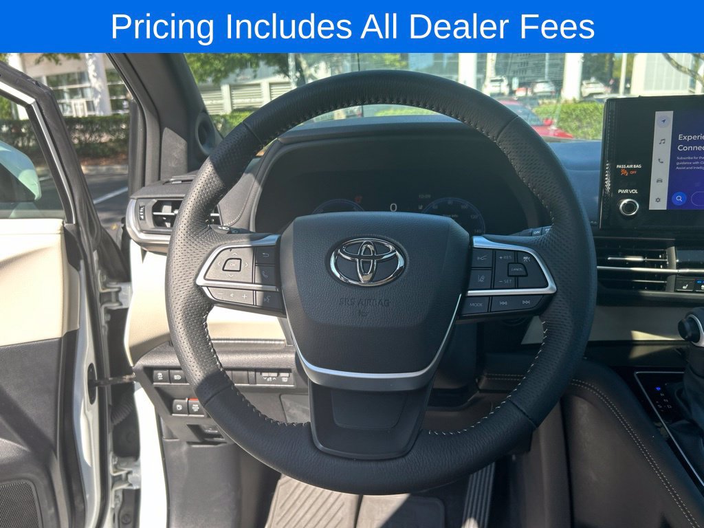 New 2025 Toyota Sienna Limited FWD image 17