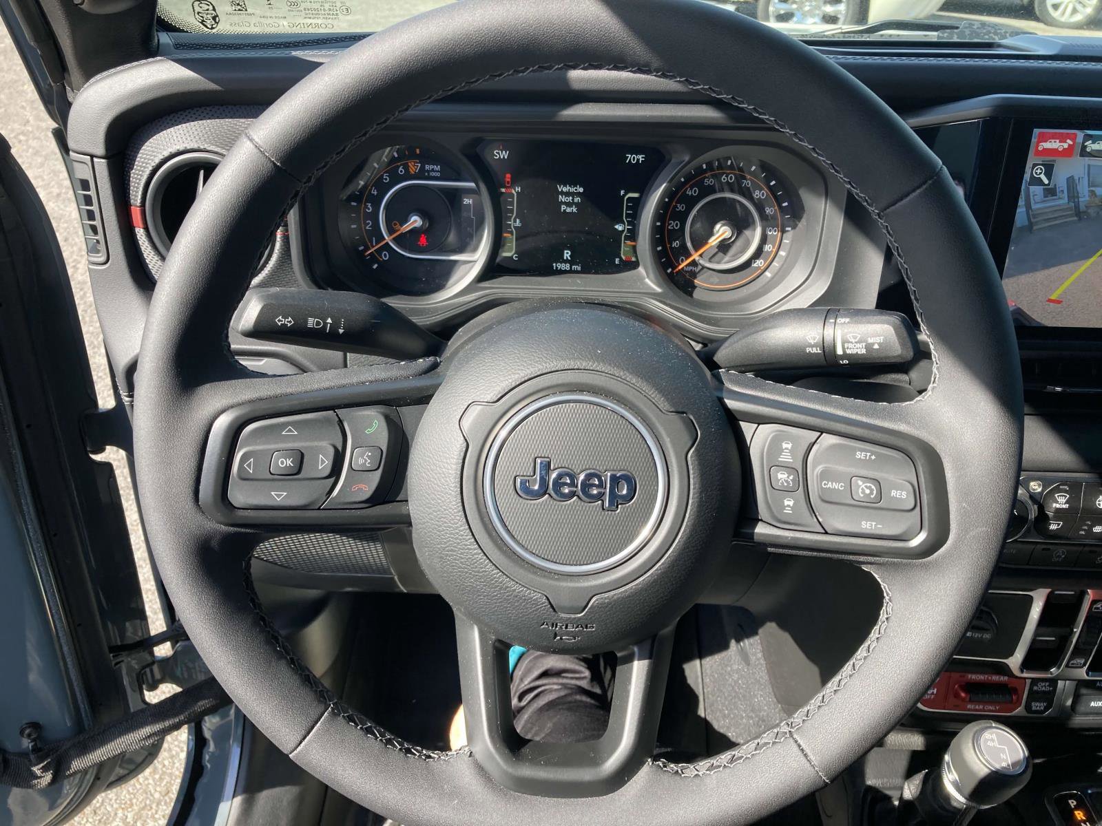 Used 2025 Jeep Gladiator Rubicon w/ Convenience Group image 19