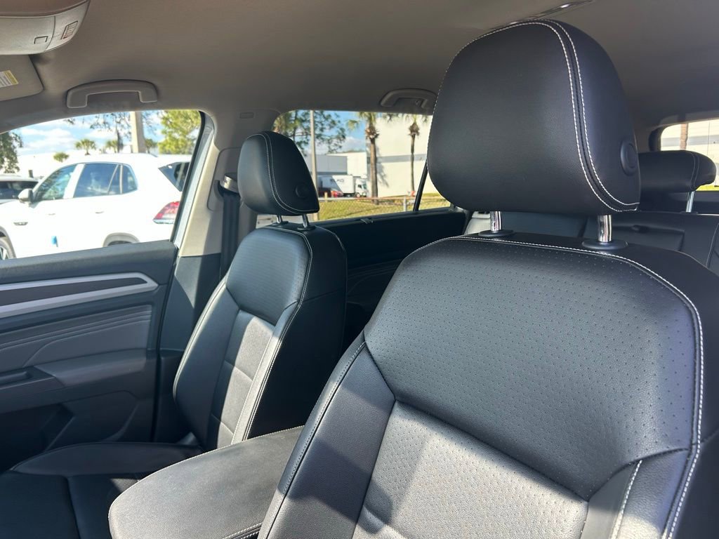 Certified 2022 Volkswagen Atlas SE image 17