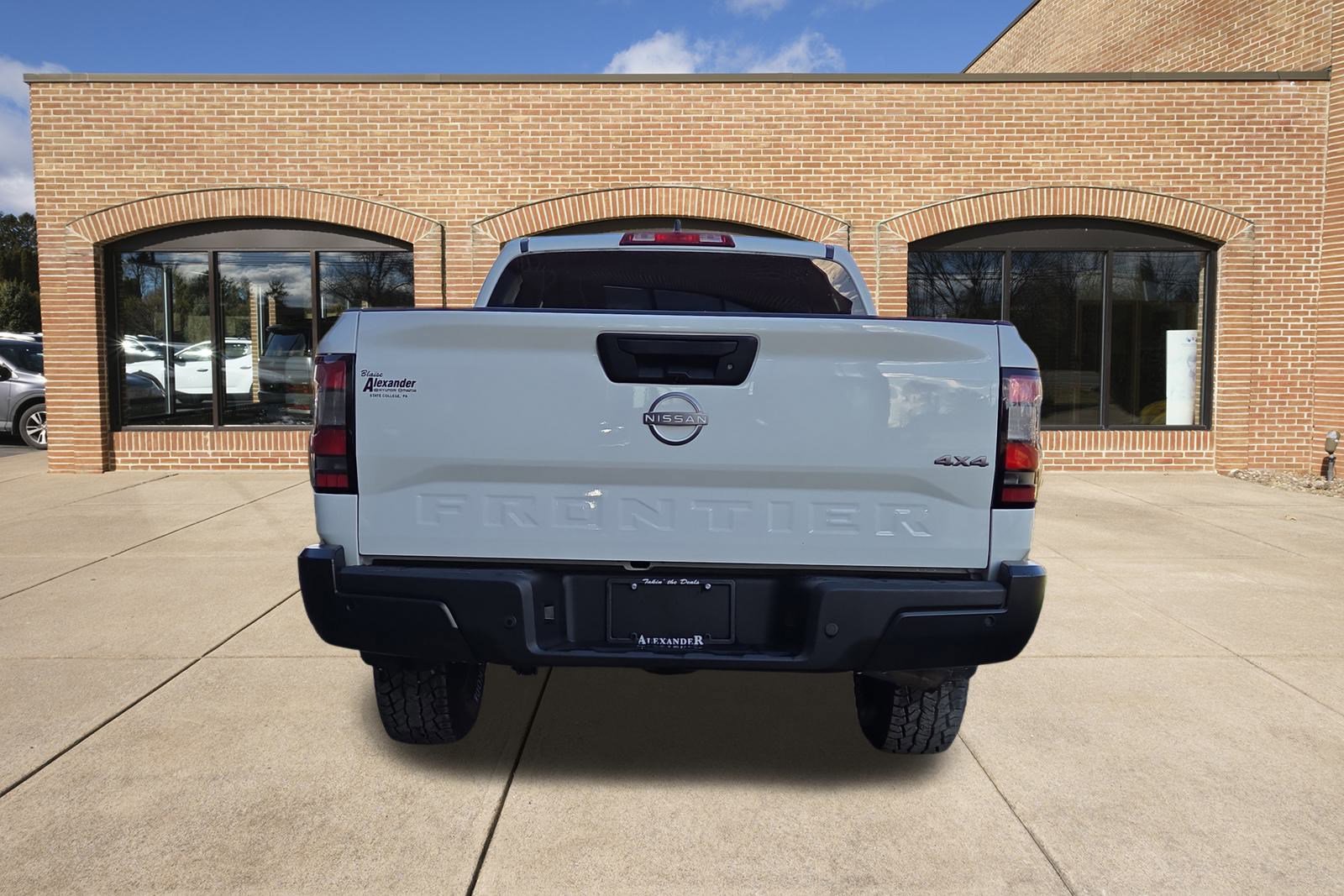 Used 2022 Nissan Frontier S w/ Technology Package image 4
