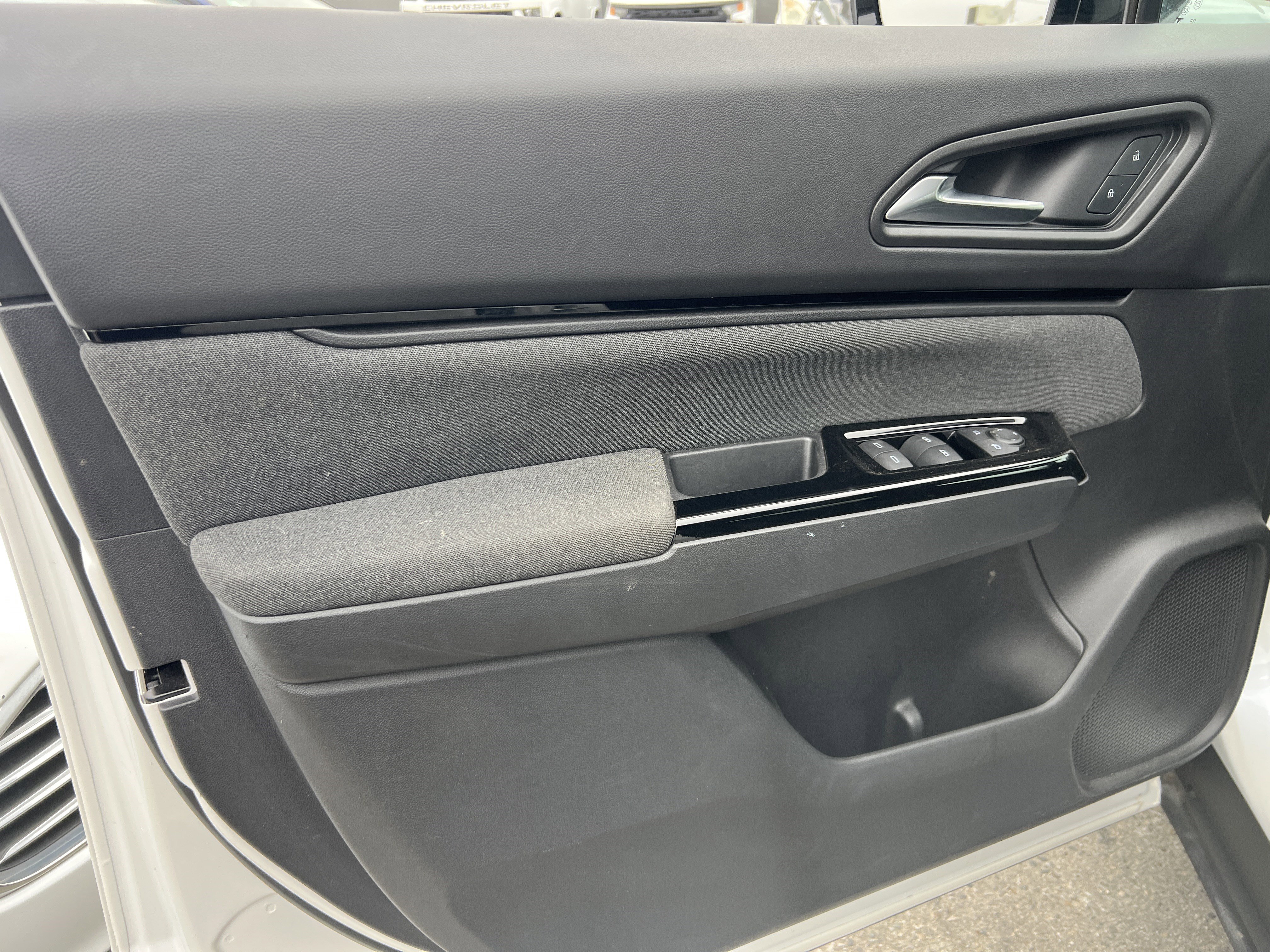 Used 2024 Honda Prologue EX image 11