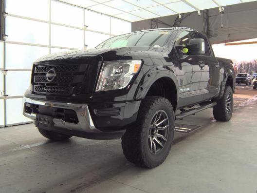 Used 2023 Nissan Titan SV w/ SV Convenience Package image 2