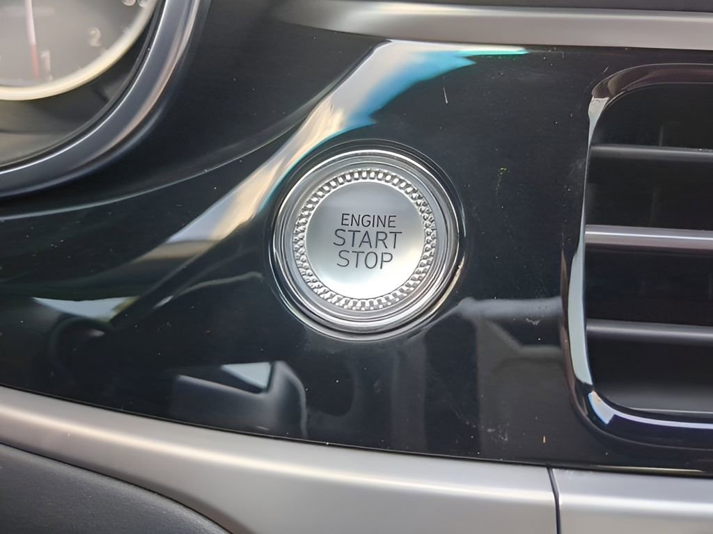 Used 2025 Genesis G70 2.5T w/ Sport Prestige Package image 29