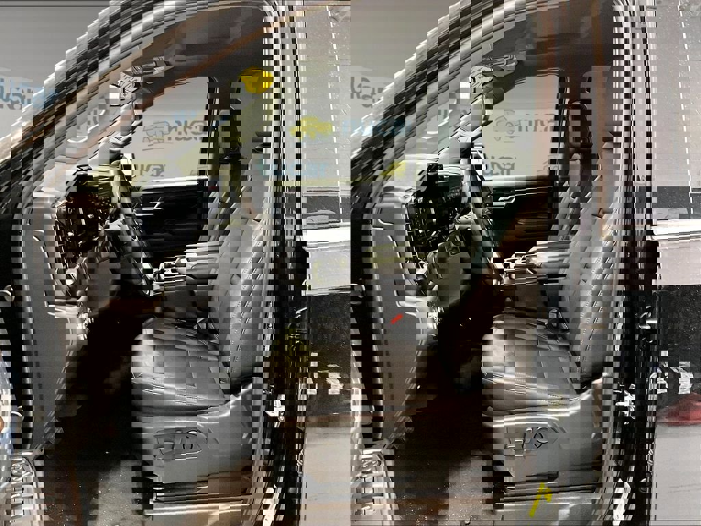 Used 2024 GMC Sierra 1500 SLT image 12