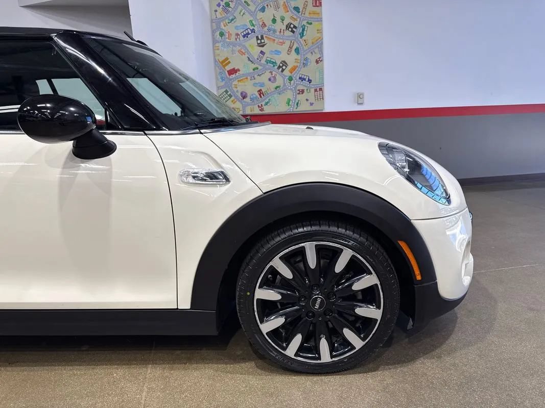 Used 2019 MINI Cooper S w/ Signature Upholstery Package FWD image 39