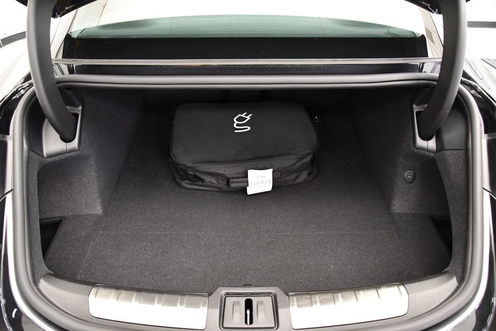 Used 2025 Porsche Taycan image 56