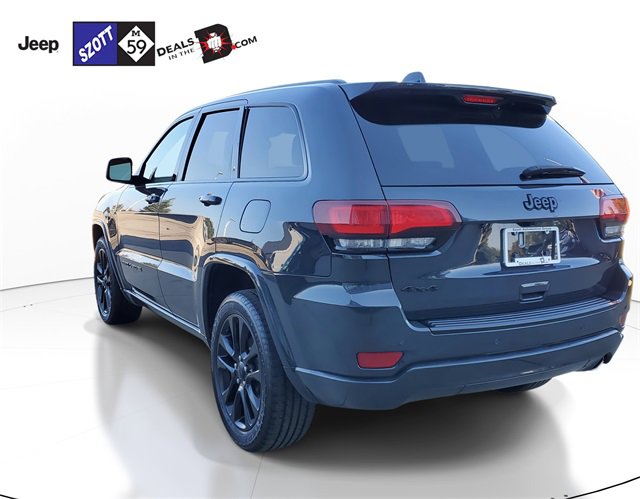 Used 2018 Jeep Grand Cherokee Altitude image 3