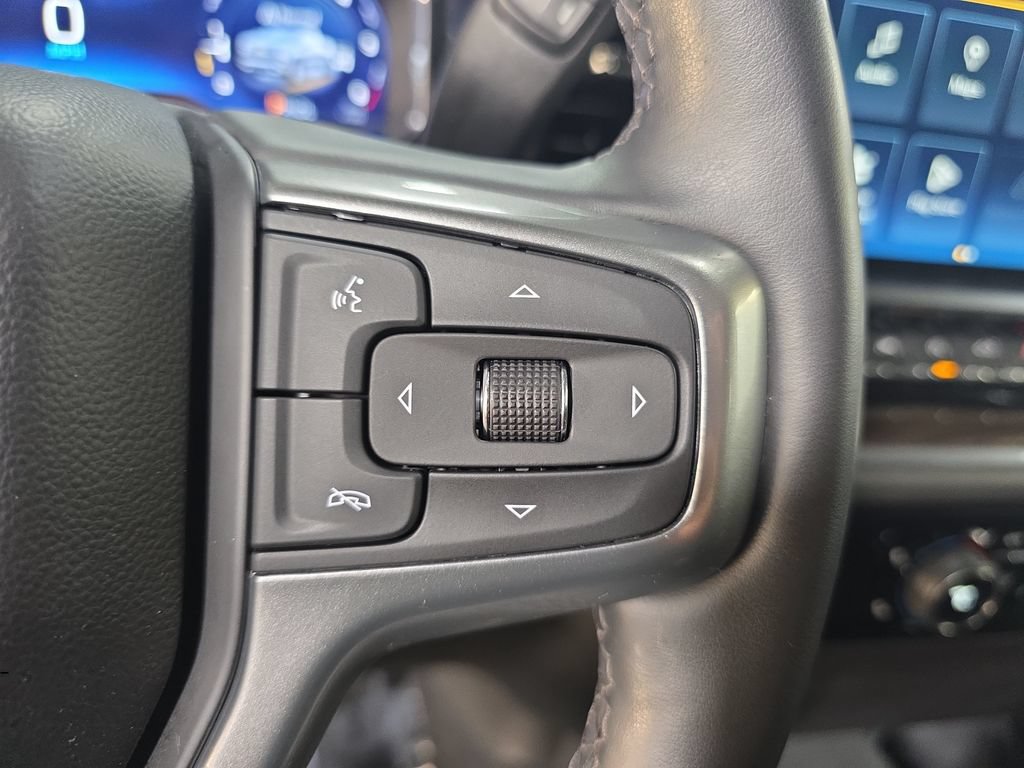 Used 2024 Chevrolet Silverado 1500 LT AWD/4WD image 17