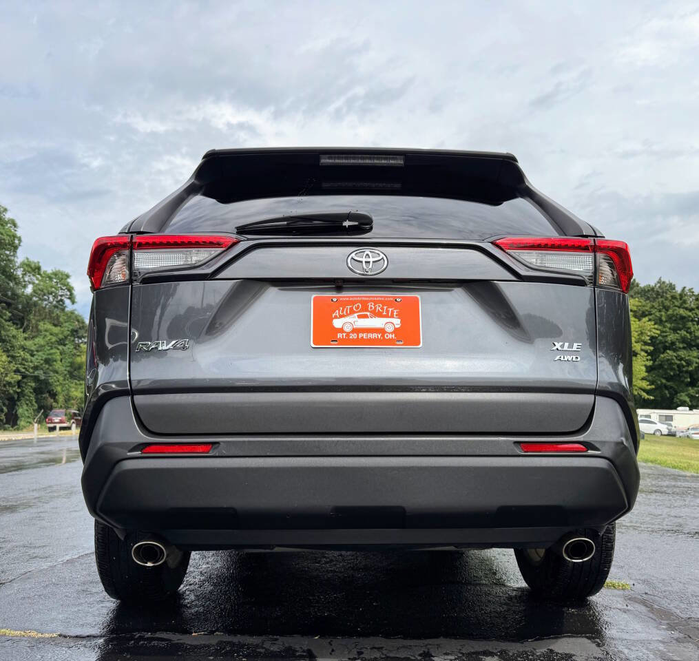 Used 2020 Toyota RAV4 XLE image 8