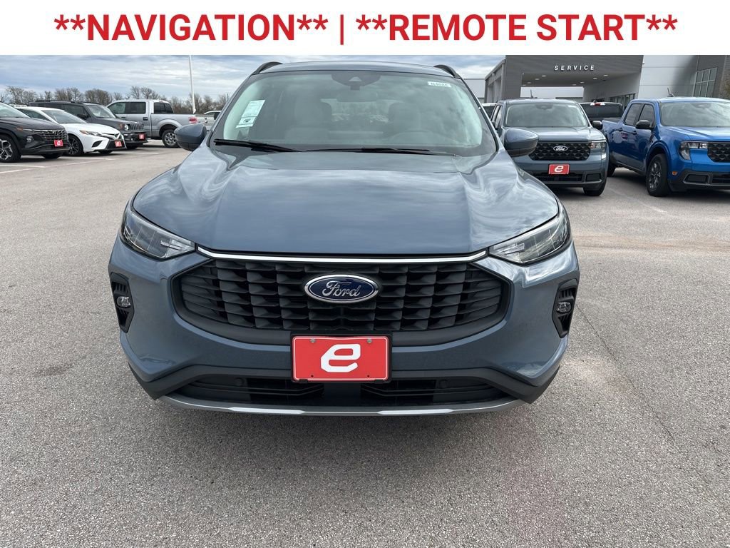 New 2026 Ford Escape SE image 2