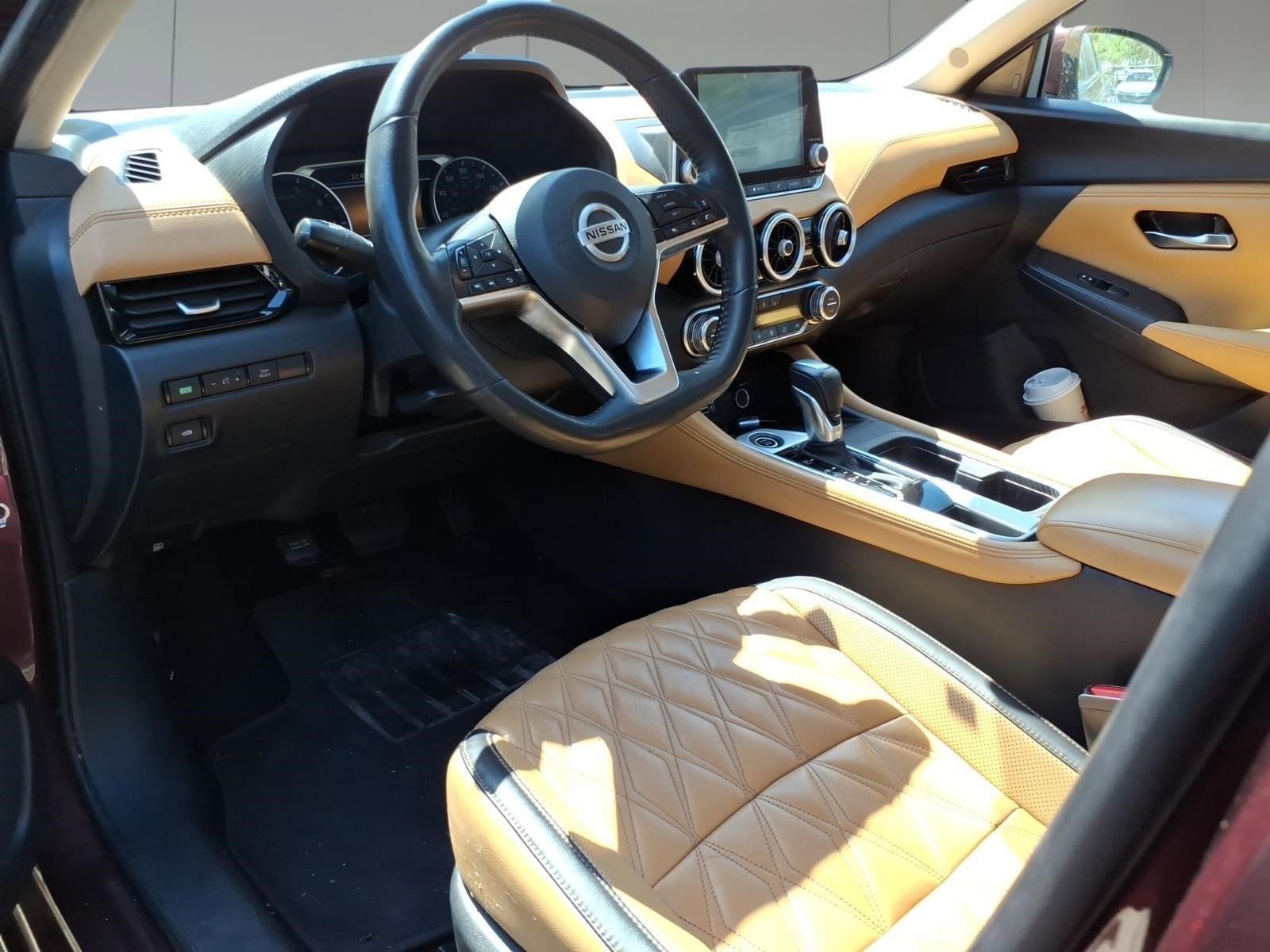 Used 2023 Nissan Sentra SV w/ SV Premium Package FWD image 9