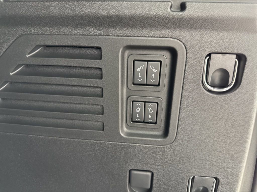 New 2026 GMC Acadia Denali w/ Super Cruise Package image 16