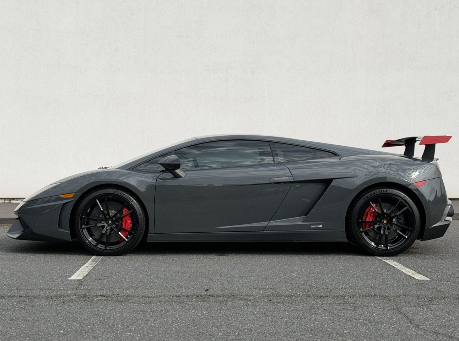 Used 2012 Lamborghini Gallardo LP 570-4 Super Trofeo Stradale AWD/4WD image 4