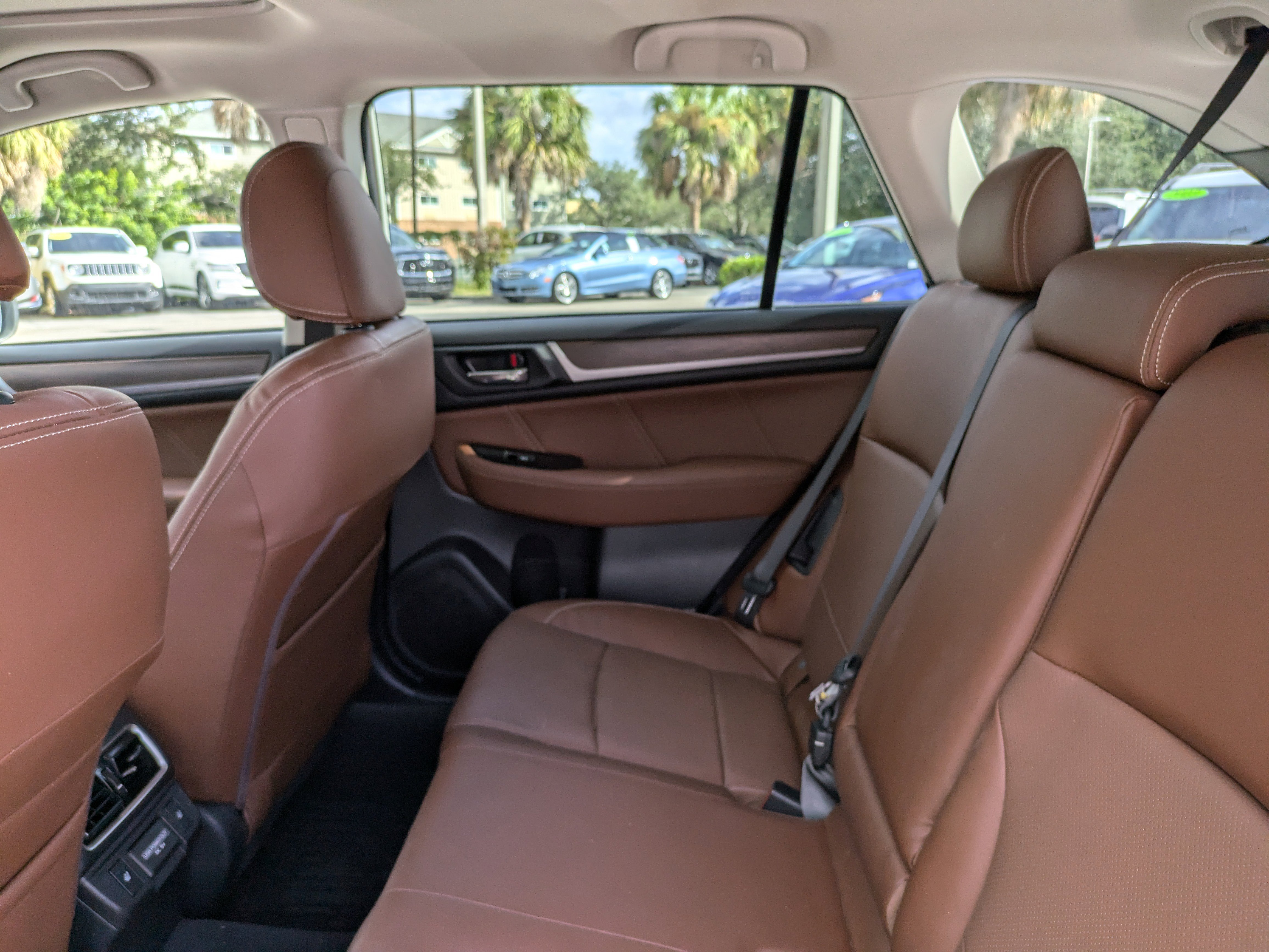 Used 2018 Subaru Outback 3.6R Touring w/ Popular Package #3 image 15