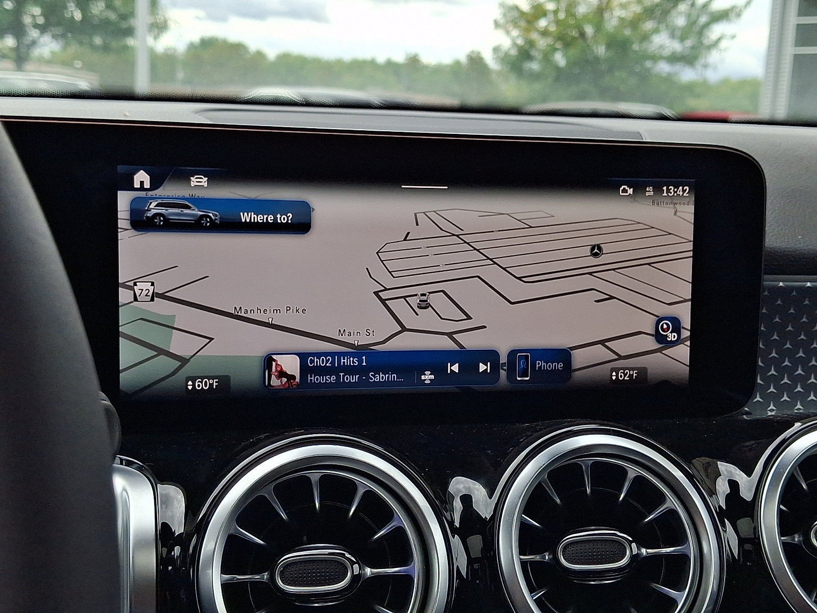 New 2026 Mercedes-Benz GLB 250 4MATIC image 16