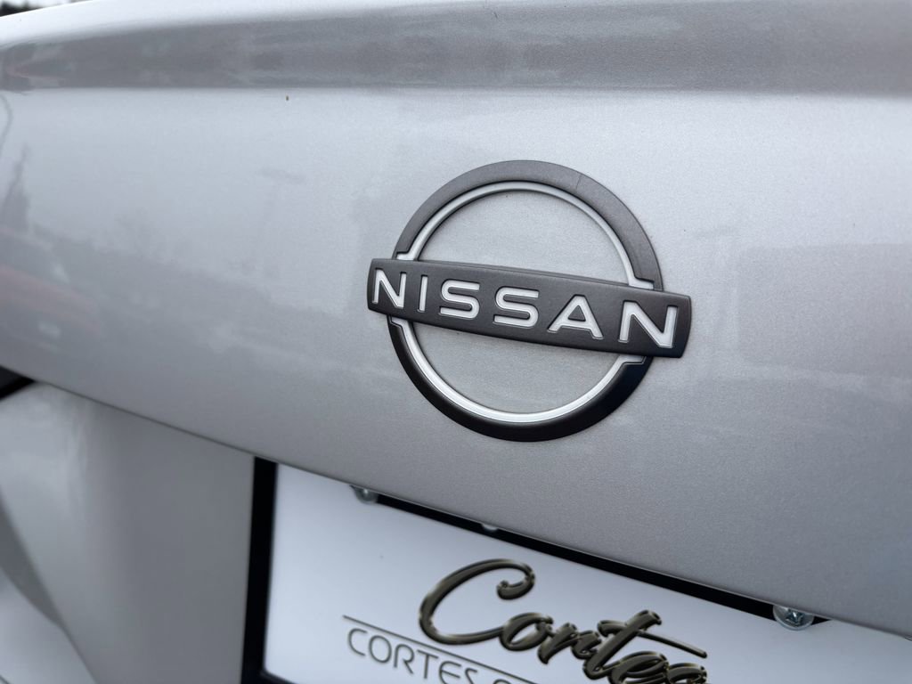 Used 2023 Nissan Versa SV image 10