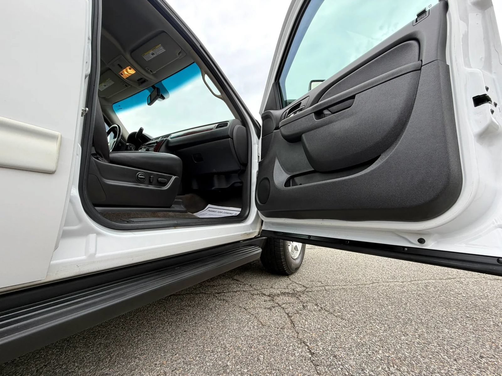 Used 2012 Chevrolet Suburban LT w/ Luxury Package AWD/4WD image 18
