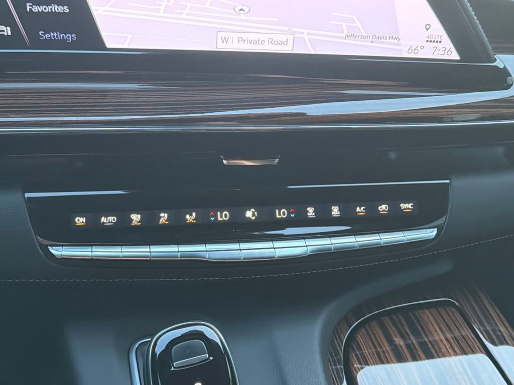 Certified 2024 Cadillac Escalade Premium Luxury w/ Performance Package AWD/4WD image 7