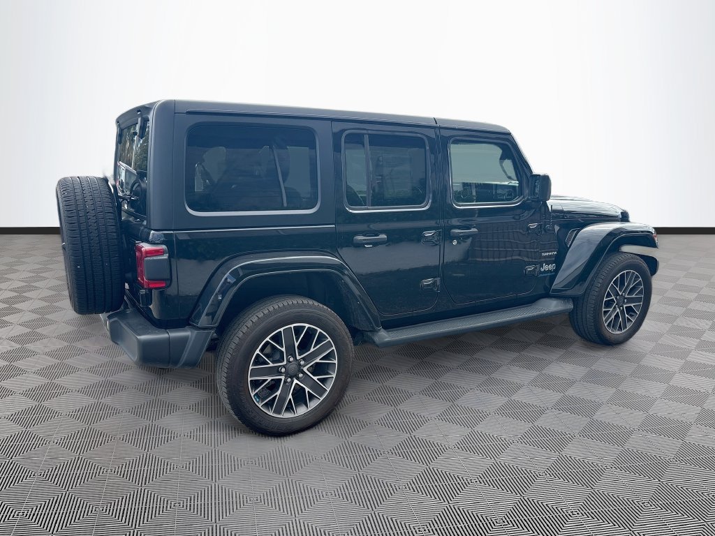 Used 2023 Jeep Wrangler Unlimited Sahara w/ Cold Weather Group AWD/4WD image 5