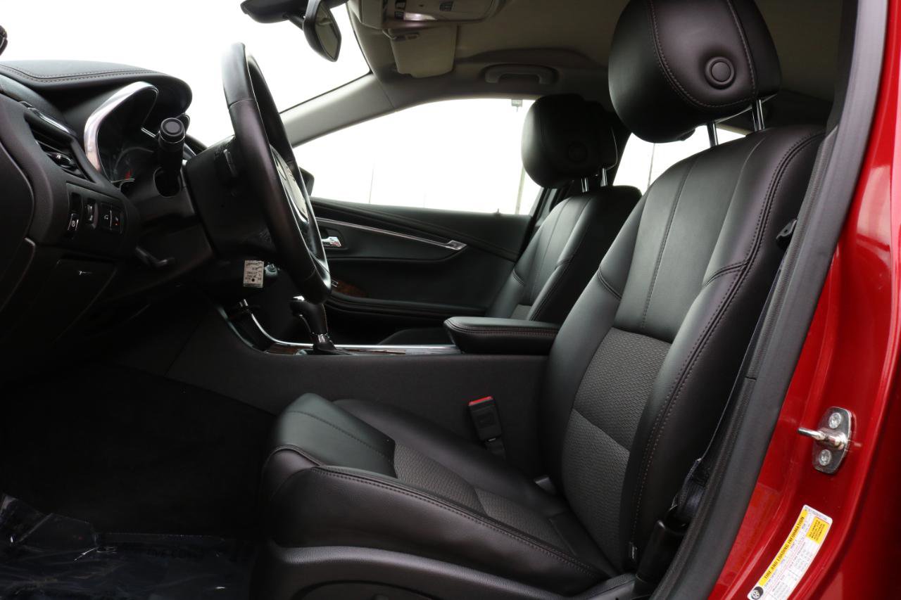 Used 2014 Chevrolet Impala LT w/ Convenience Package image 18