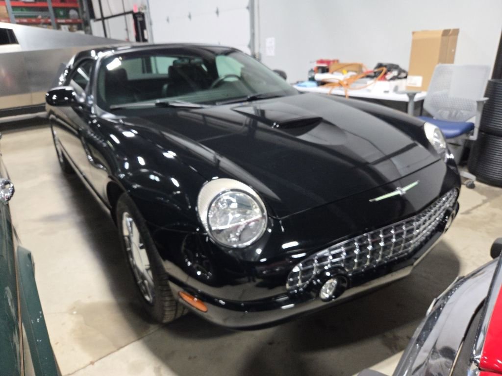 Used 2002 Ford Thunderbird RWD image 2