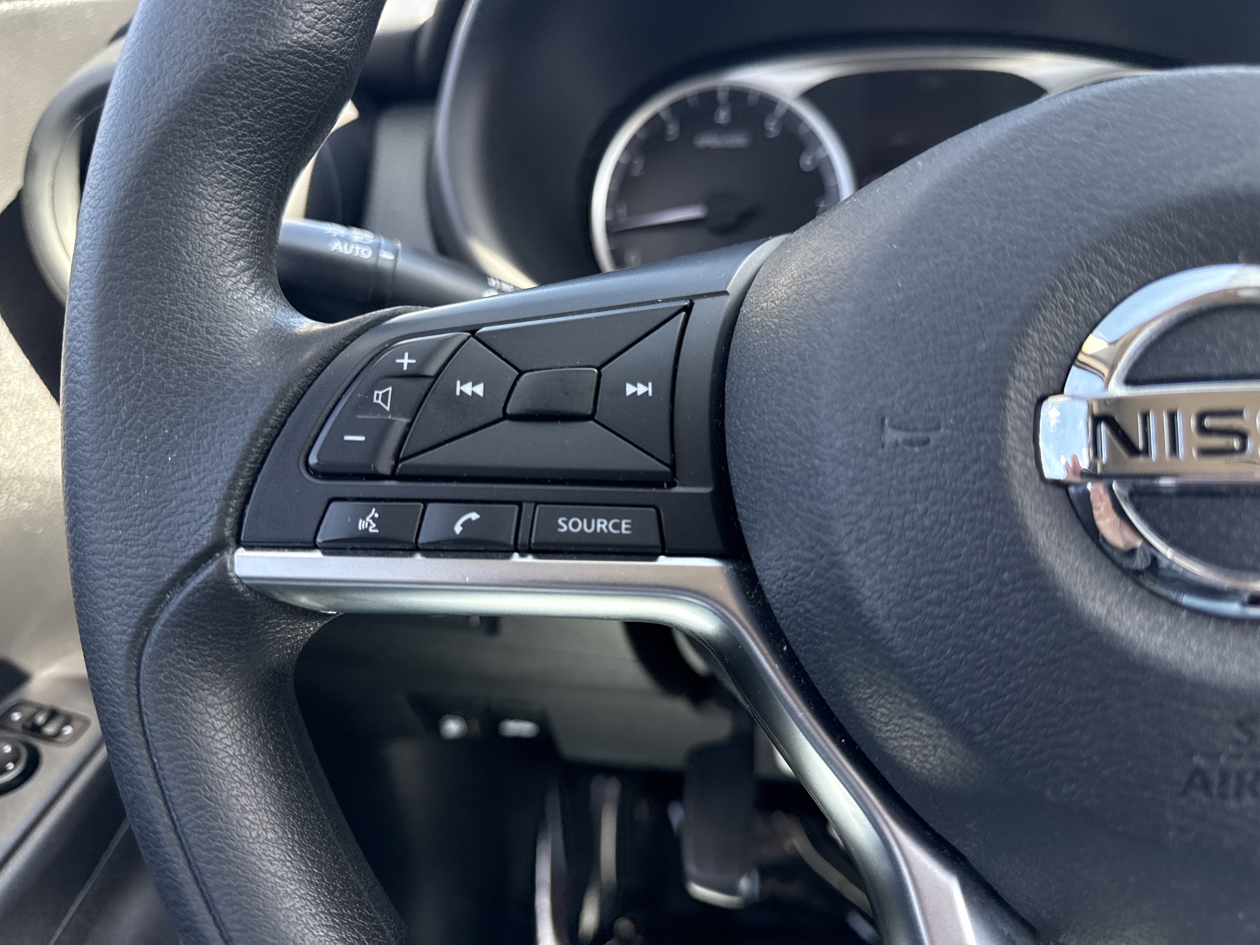Used 2021 Nissan Kicks S image 22