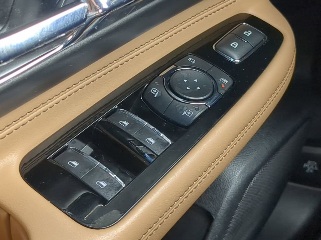 Used 2020 Lincoln Corsair Reserve image 25