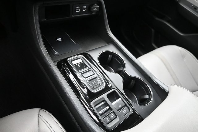 Certified 2025 Honda Pilot EX-L image 9