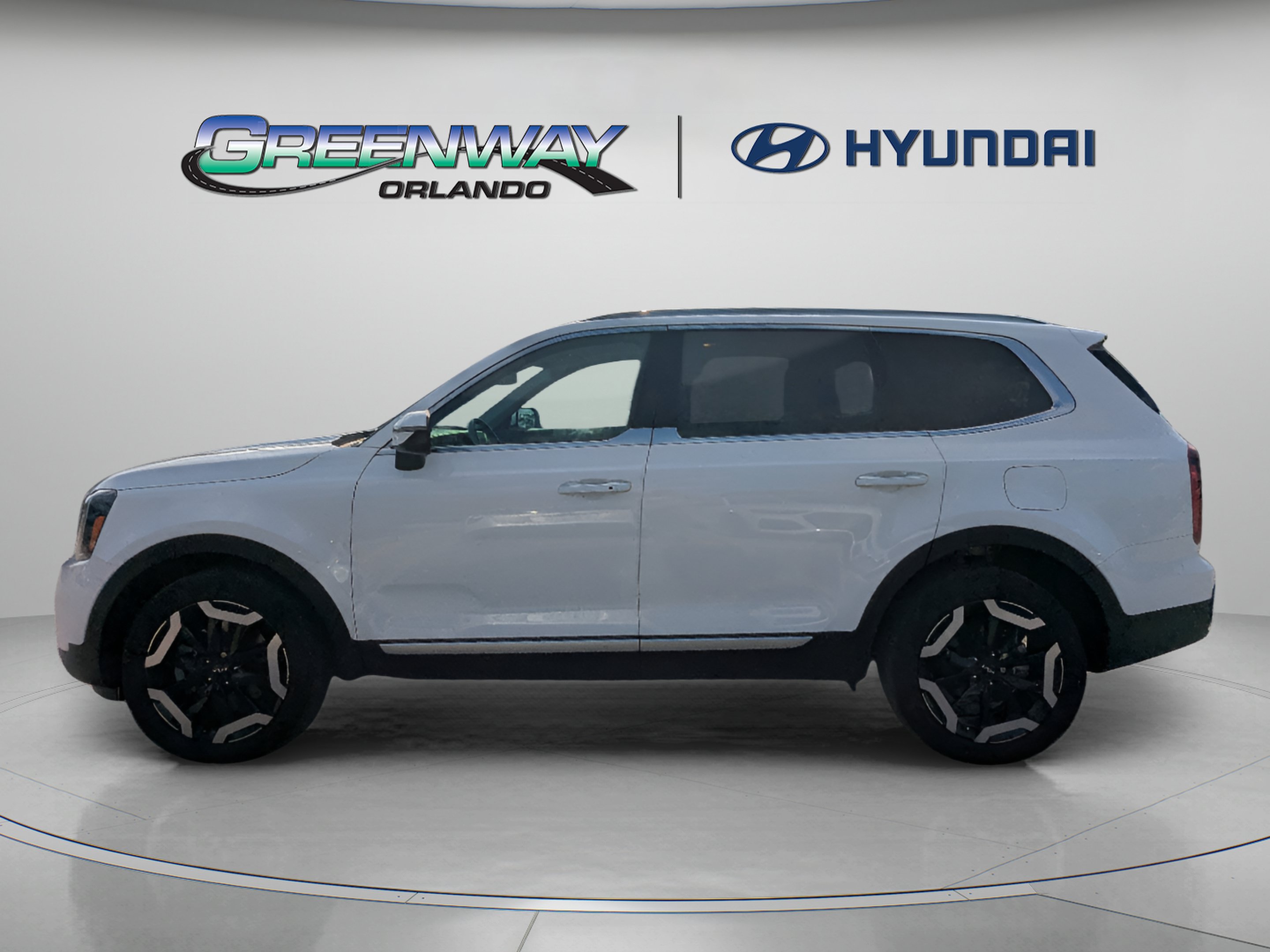 Used 2024 Kia Telluride S w/ S Sunroof Package FWD image 4
