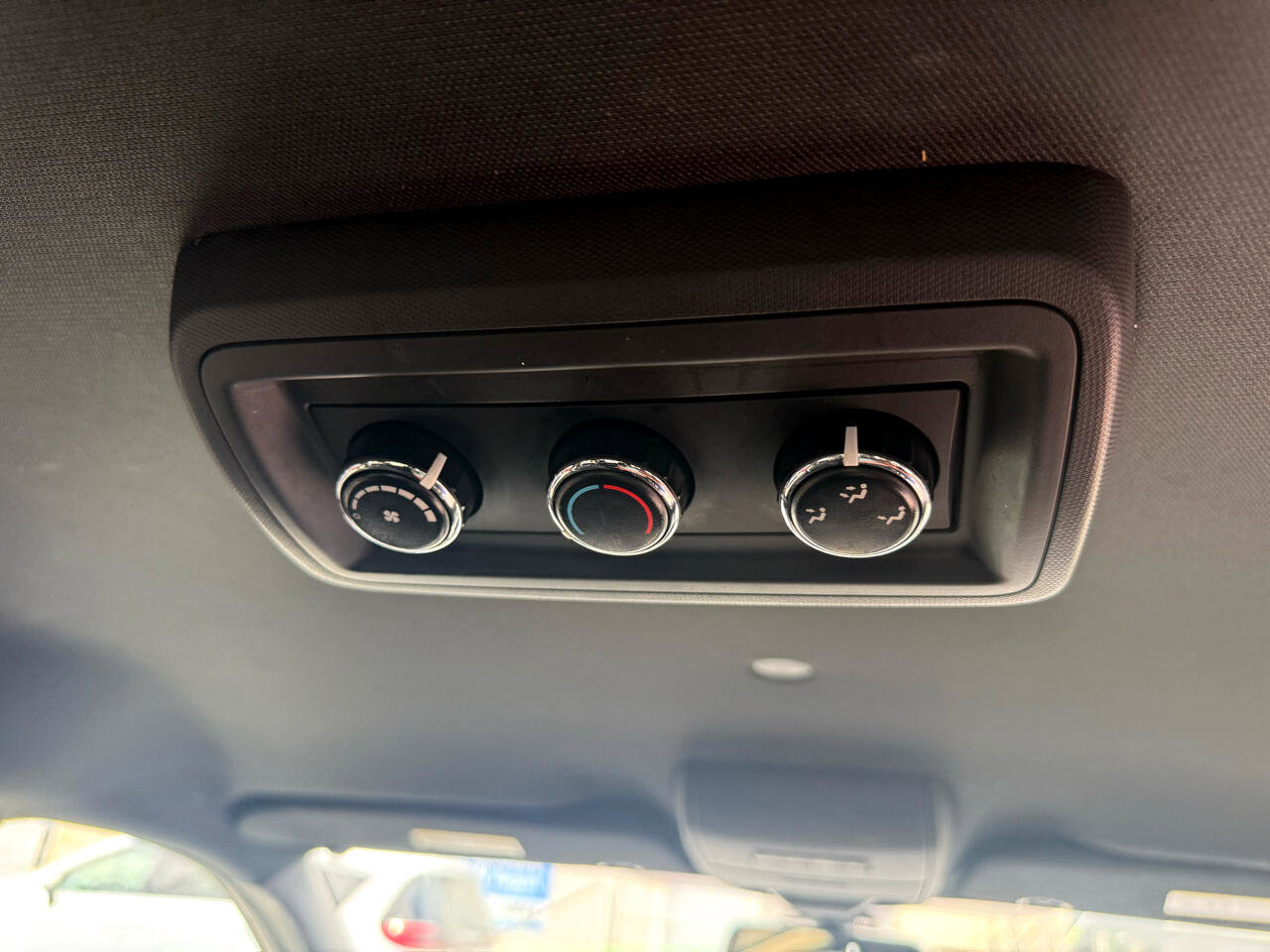 Used 2019 Dodge Grand Caravan SXT image 19