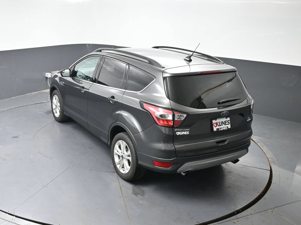 Used 2018 Ford Escape SE w/ SE Sync 3 Package FWD image 46