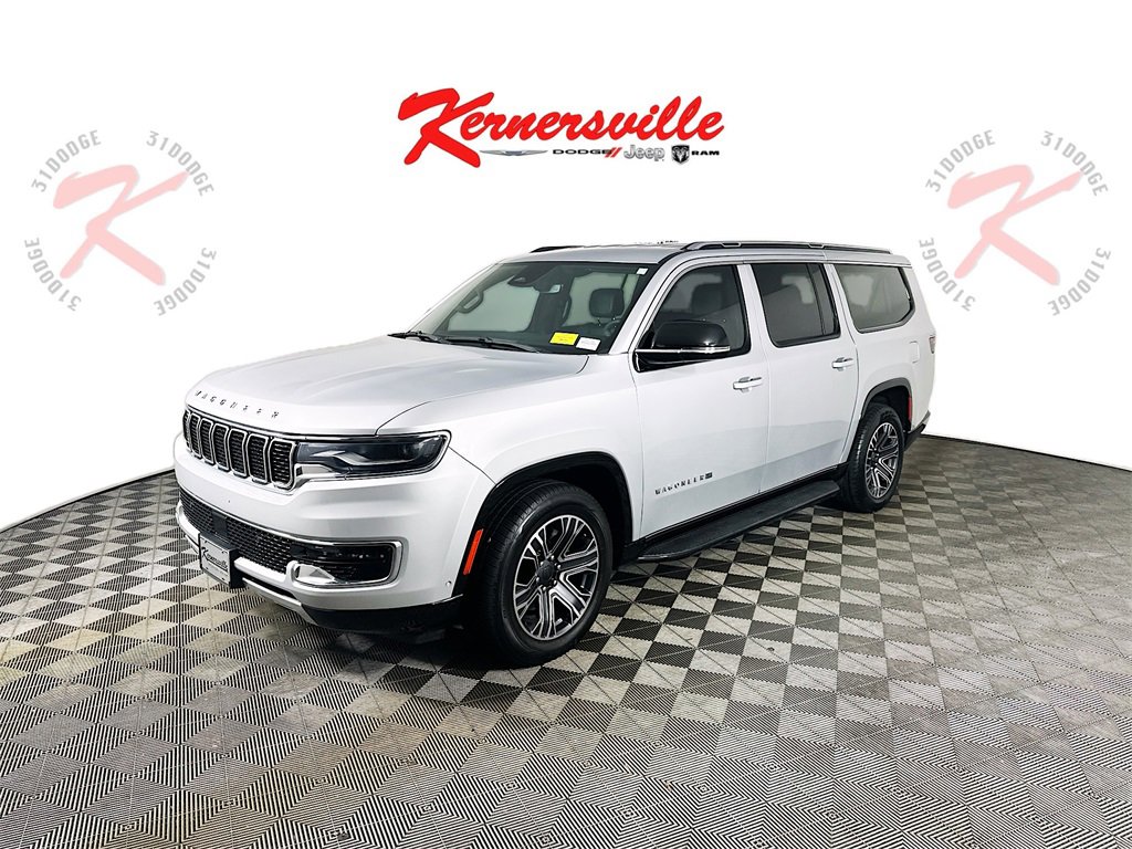 Used 2024 Jeep Wagoneer L Series II w/ Flexible Seating Group video 3