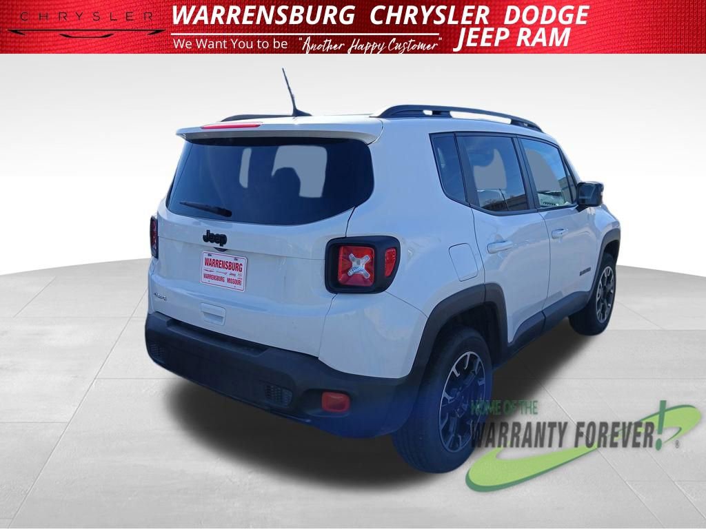 Used 2023 Jeep Renegade Latitude image 3
