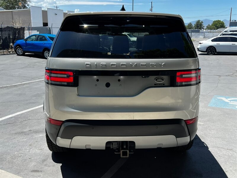 Used 2017 Land Rover Discovery HSE Luxury AWD/4WD image 6