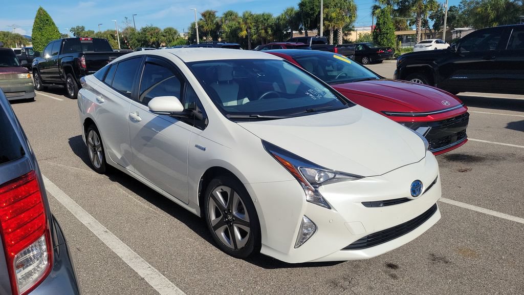 Certified 2017 Toyota Prius Four Touring FWD image 3