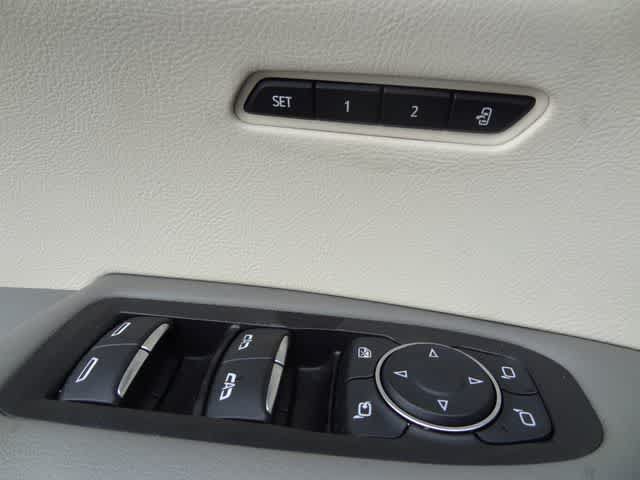 Used 2020 Cadillac XT6 Premium Luxury FWD image 20