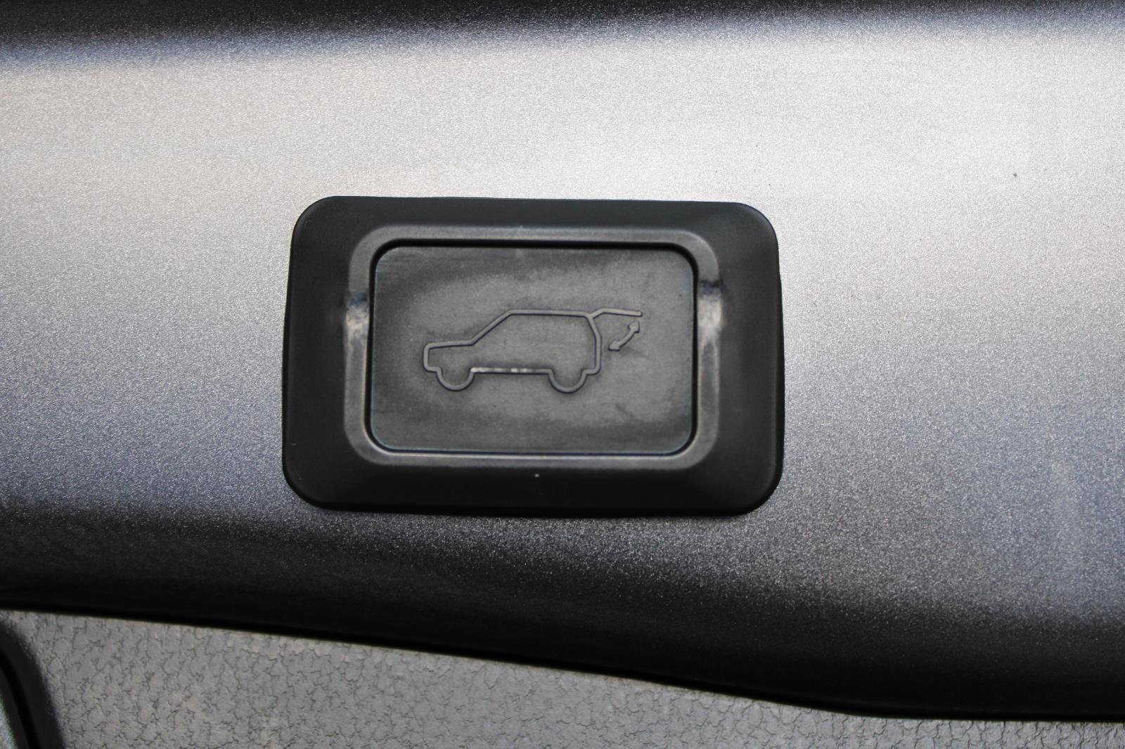 Used 2020 Toyota RAV4 XSE AWD/4WD image 33