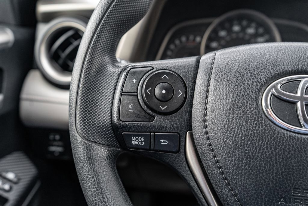 Used 2015 Toyota RAV4 XLE image 22
