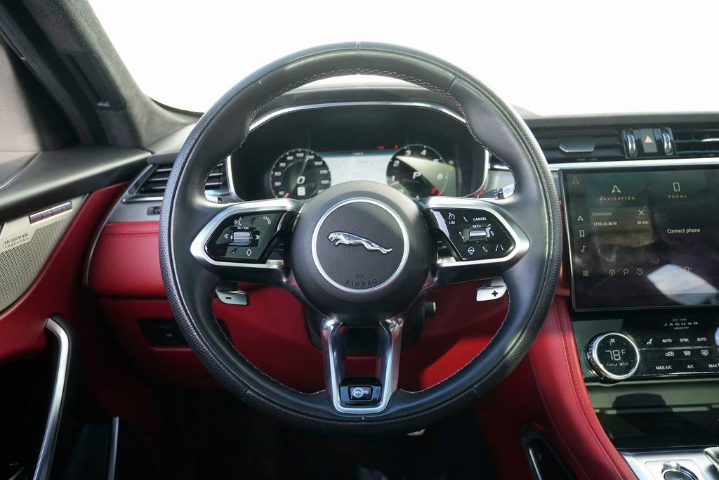Used 2022 Jaguar F-PACE SVR image 46