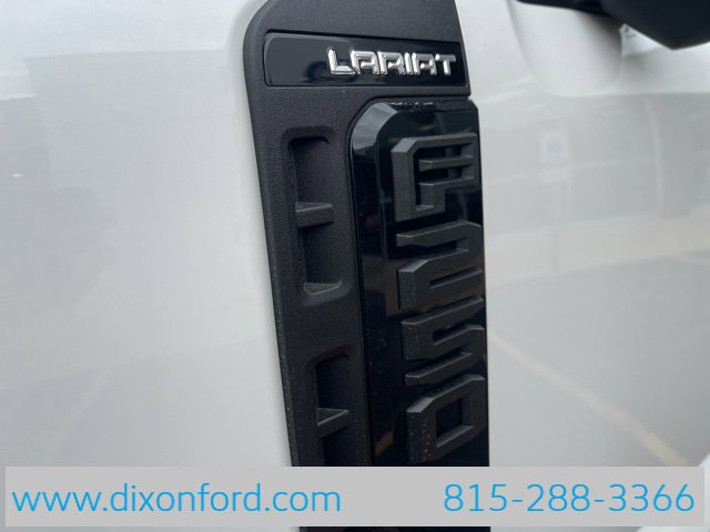 New 2026 Ford F250 Lariat w/ Black Appearance Package image 27
