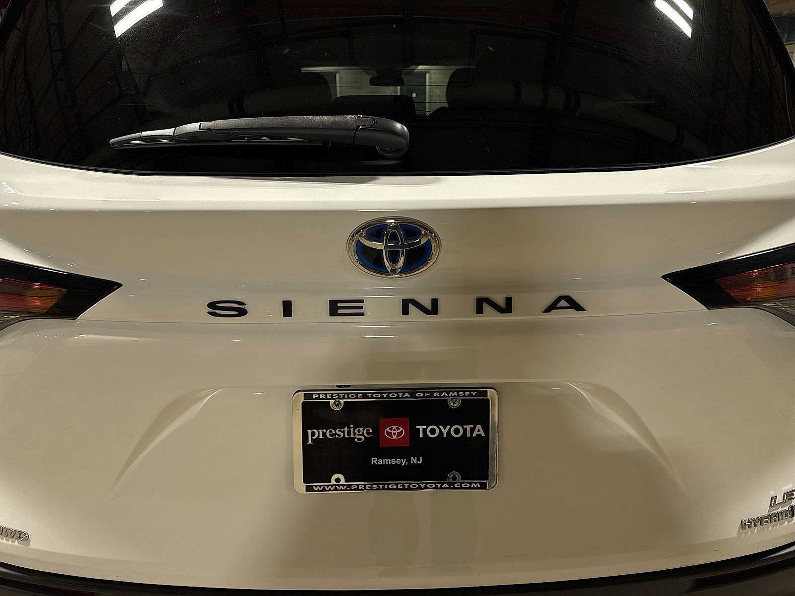 Certified 2021 Toyota Sienna LE AWD/4WD image 26
